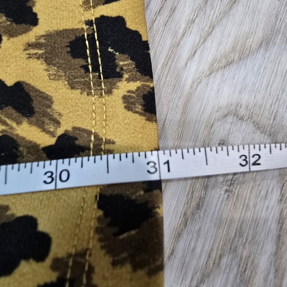 Iman Global Chic Secret Smooth Pull-On Bootcut Pant Leopard Size 2X NWT - Picture 4 of 7